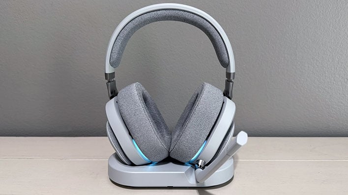 Fractal Design Scape headset sitting in its base on a table.