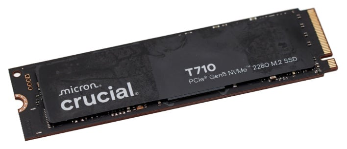 crucial t710 ssd angle 1